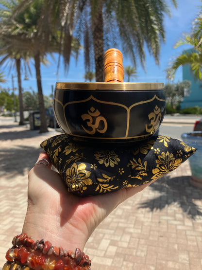 4.5 inch Black Enameled Brass Signing Bowl with Cushion and Rubbing Mallet