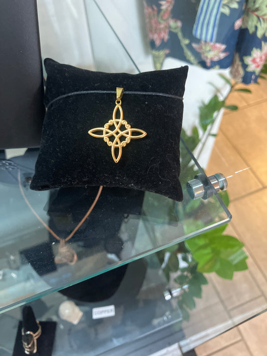 Celtic Knot Pendent Gold Plated